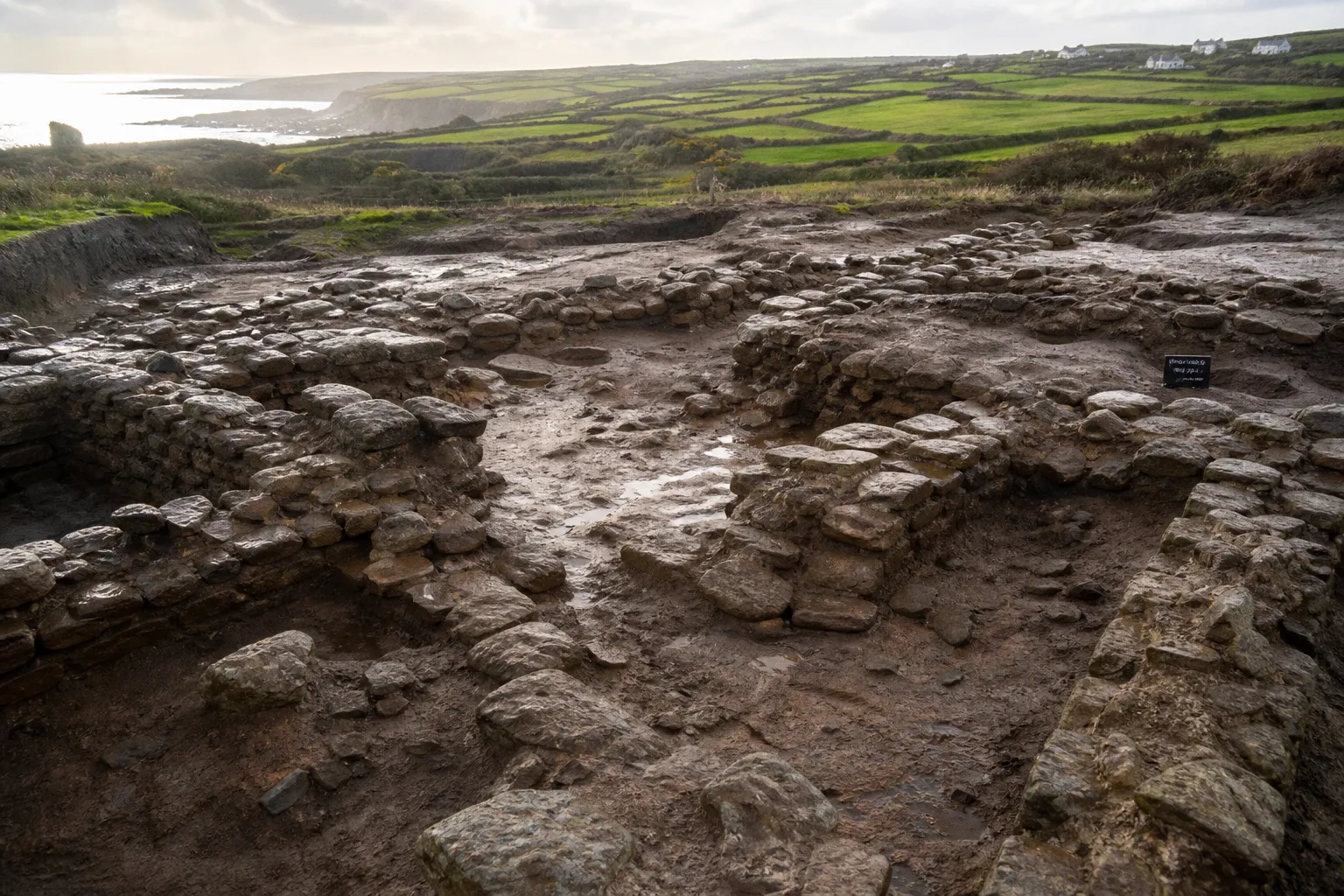 Archäologische Entdeckung in Cornwall: Was die Mauerreste eines mittelalterlichen Dorfes verraten