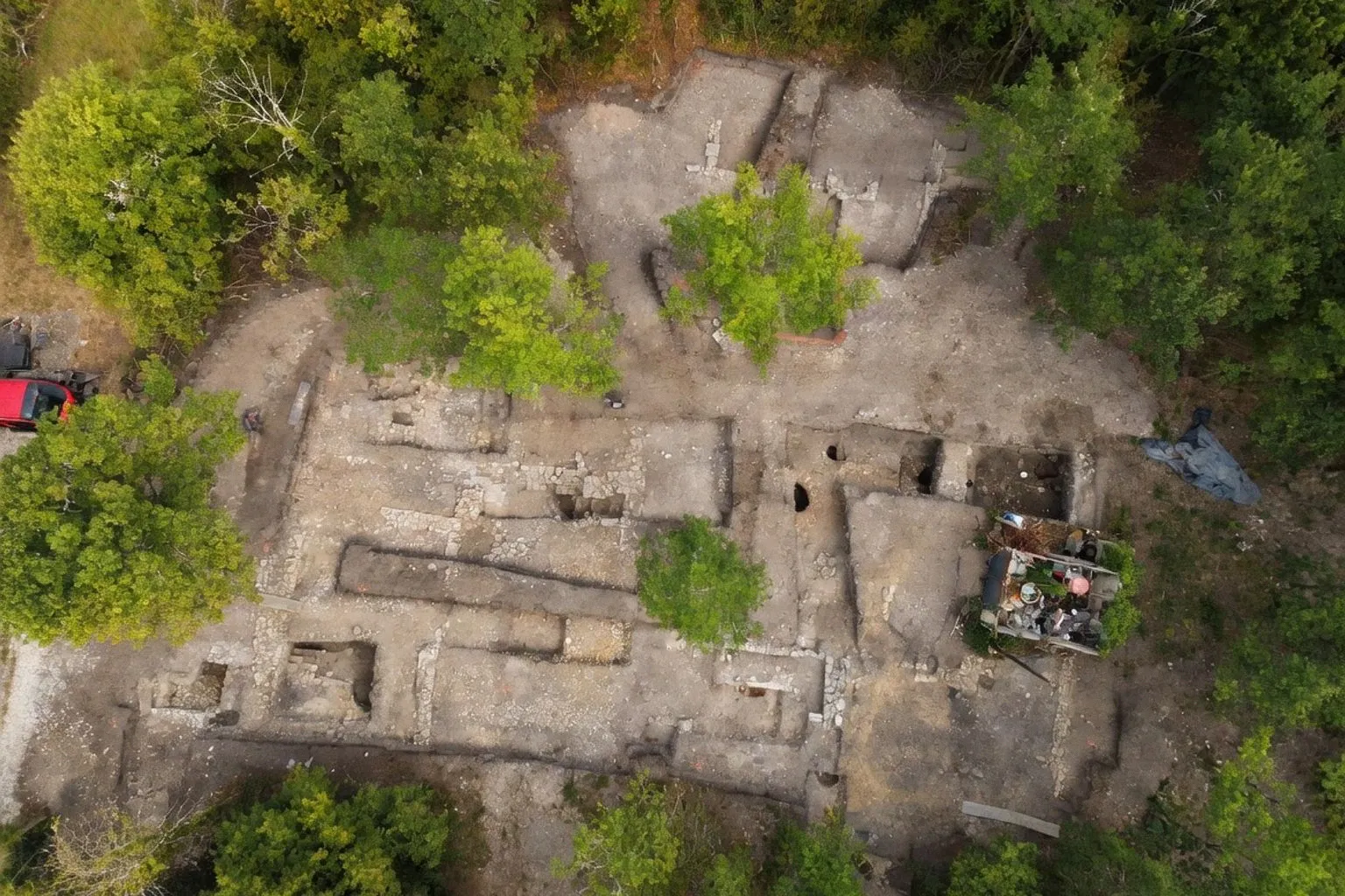 Archäologische Entdeckungen bei Tonnerre: Vom gallischen Oppidum zur mittelalterlichen Stadt
