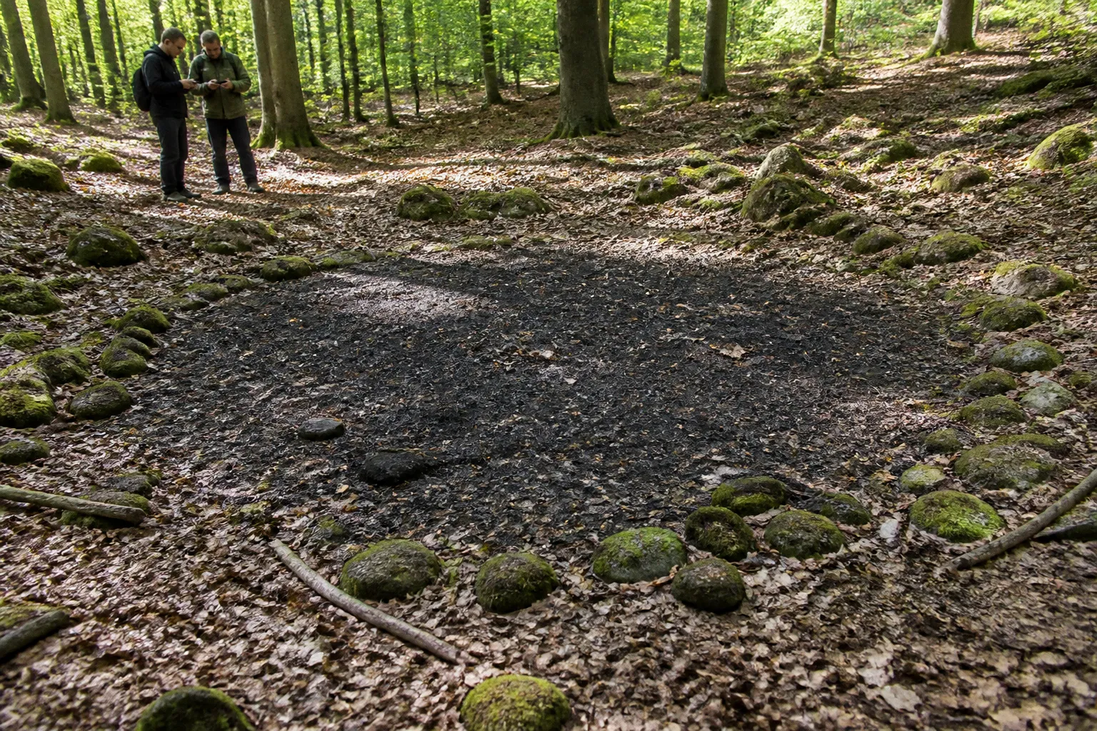 Historische Köhlerplätze: Vorbereitung der Spurensuche
