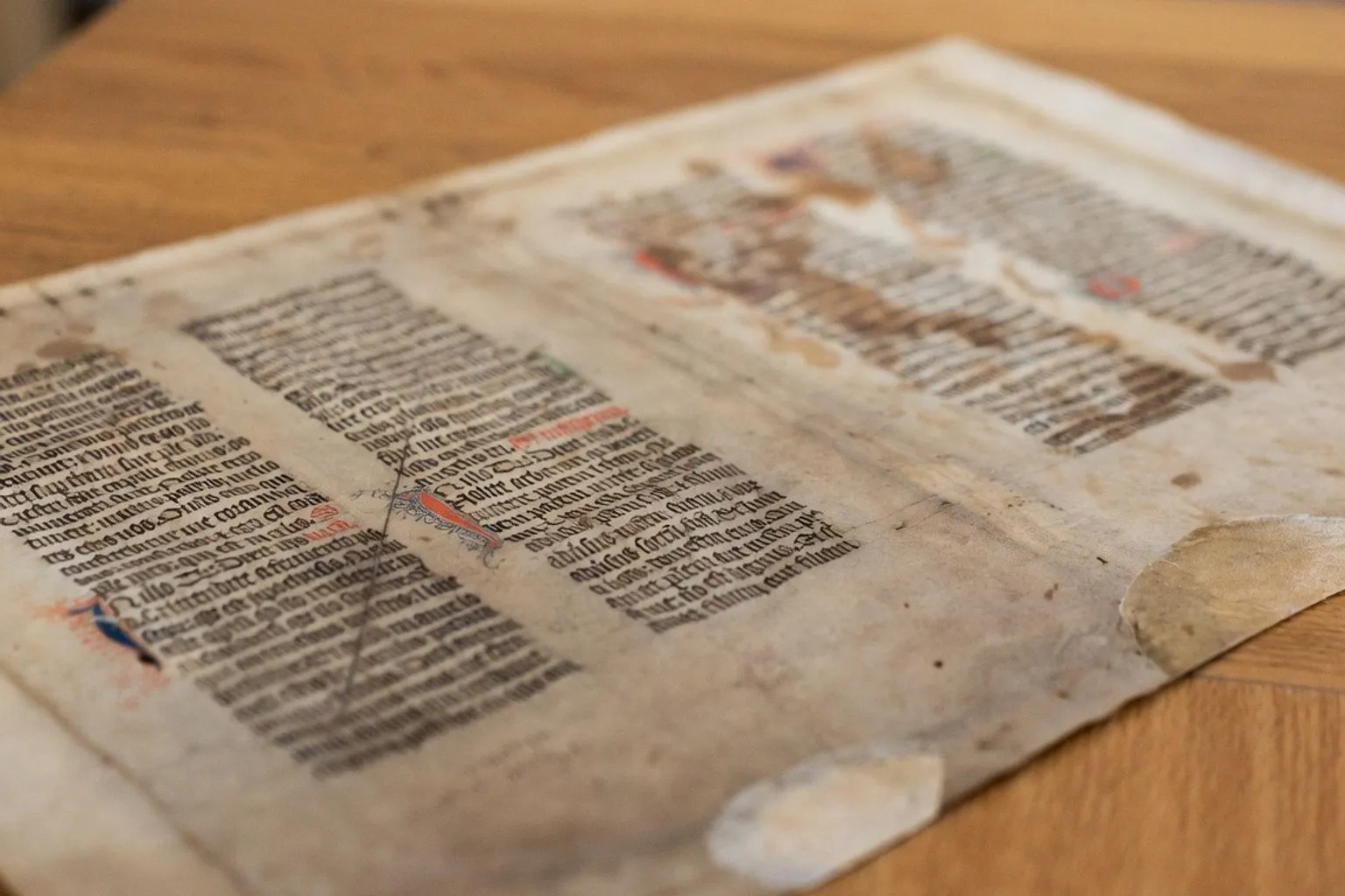 Mittelalterliche Manuskriptfunde auf Guernsey: Einblicke in die literarische Vergangenheit