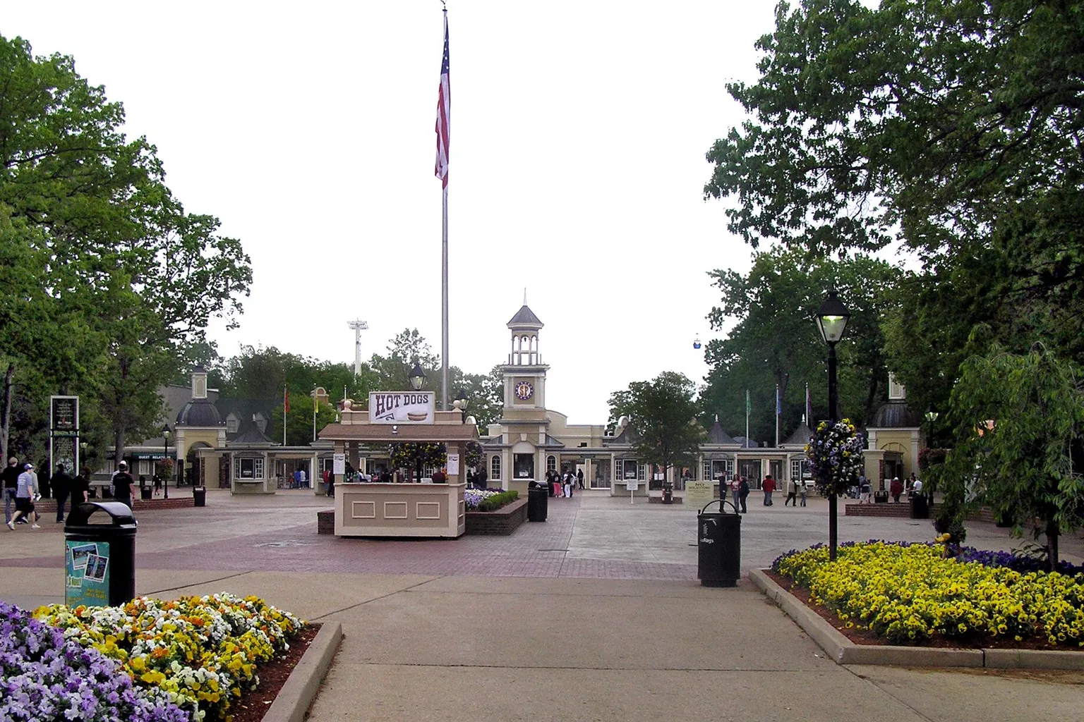 Six Flags Great Adventure Tickets: Direktkauf oder Reseller?