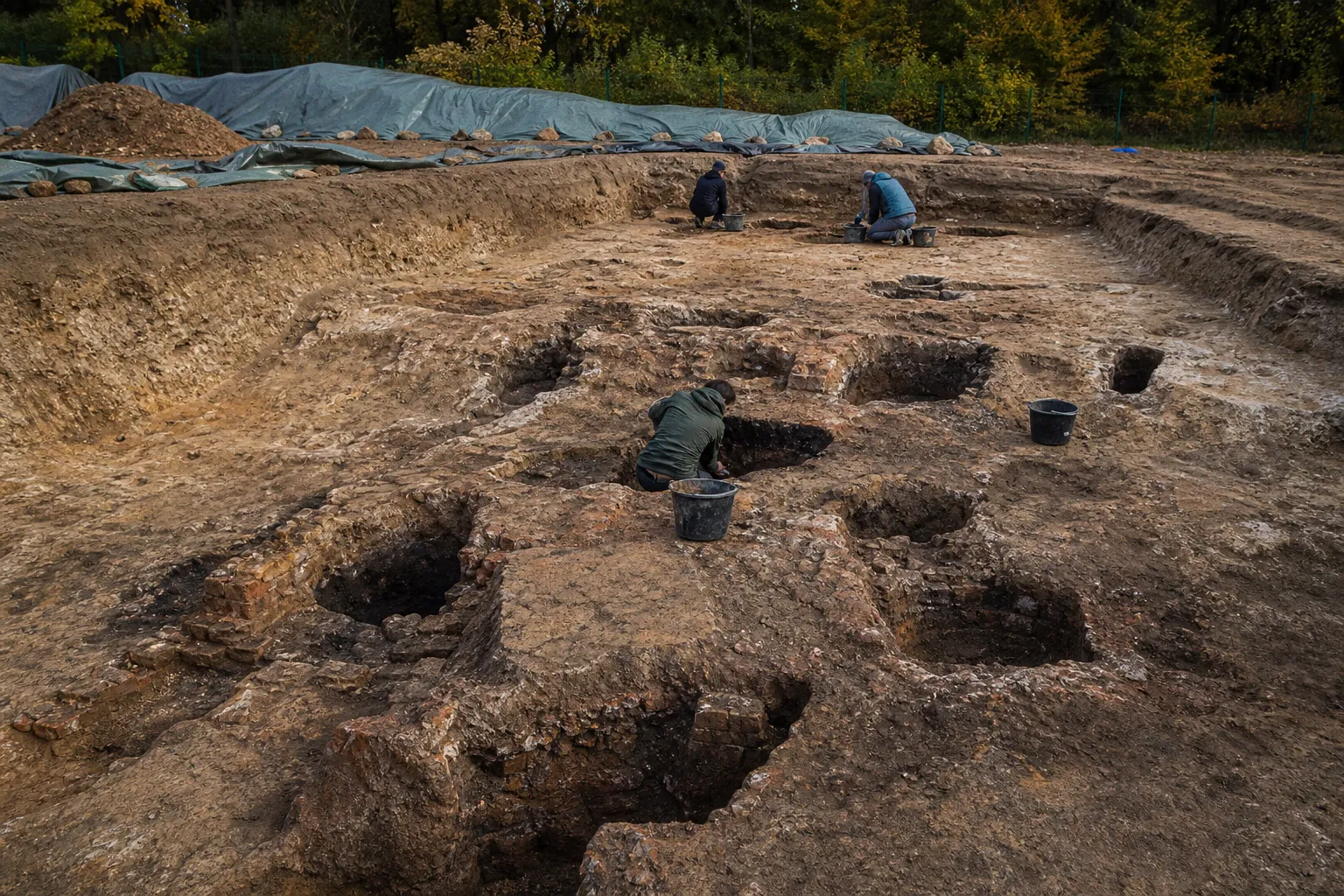 Unprecedented excavation of Roman-era pottery kilns in Burgenland