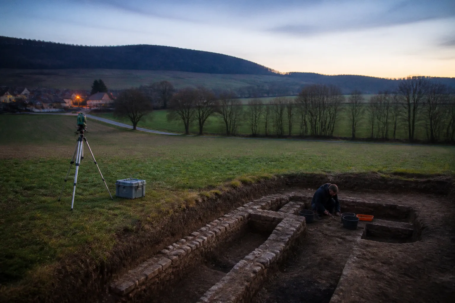 Warum Archäologen jetzt verstärkt ländliche Regionen nach verborgenen Schätzen absuchen